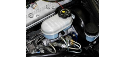 Pompa hamulcowa jest elementem układu hamulcowego, niezależnie czy mamy na myśli samochód, czy motor. Sprawdź, jak działa?