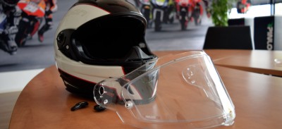 Jak prawidłowo zamontować pinlock do kasku motocyklowego?